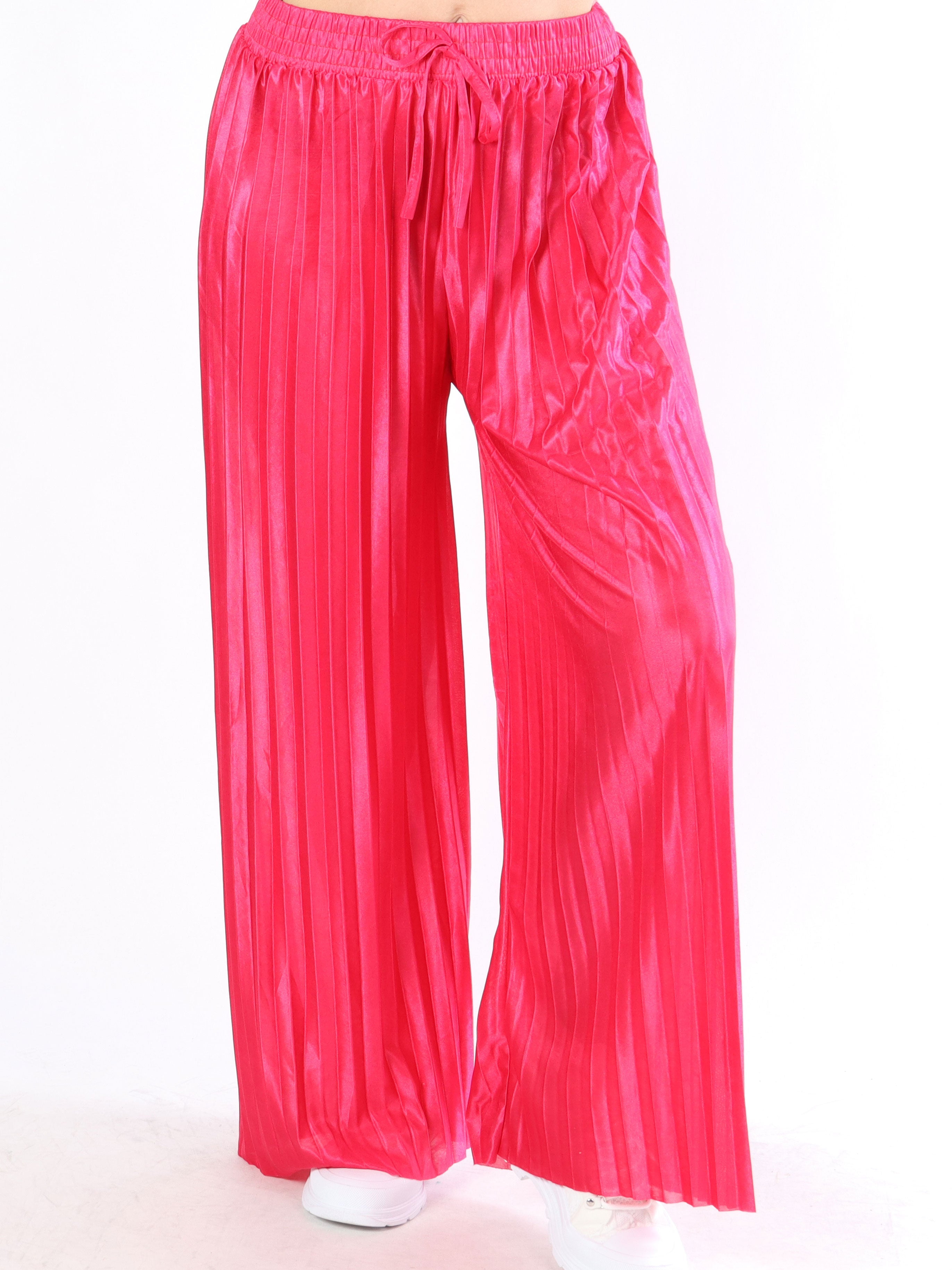 Callie - Enkla plisserade byxor i glänsande tyg